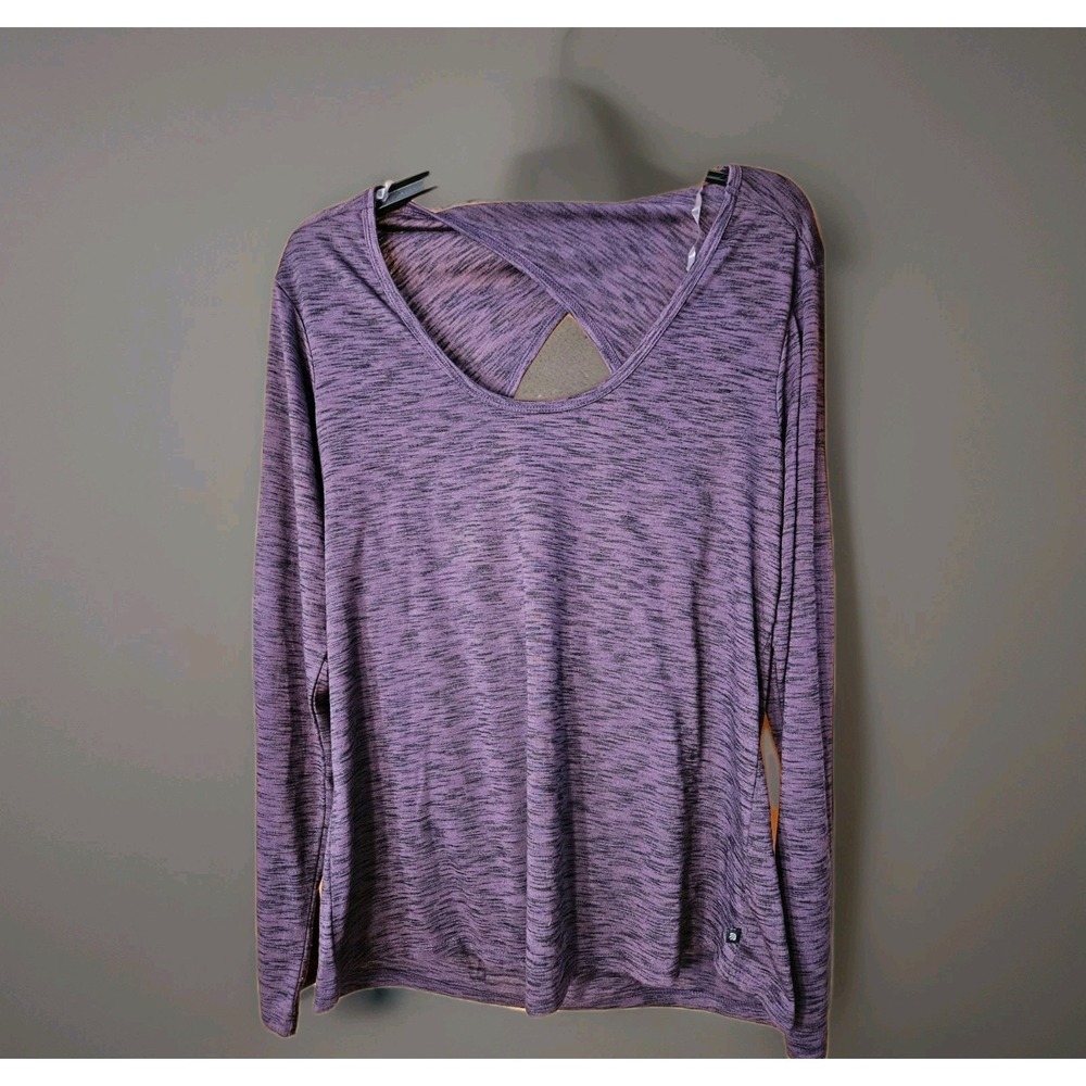 Large. Marika. Purple Plum. Workout. Twist back. Long sleeve.  Scoop neckline.